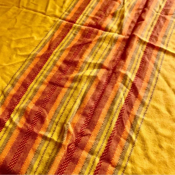 v i n t a g e :: Vibrant Woven Table Cloth 6 Napkin Set MCM Boho - Picture 15 of 16